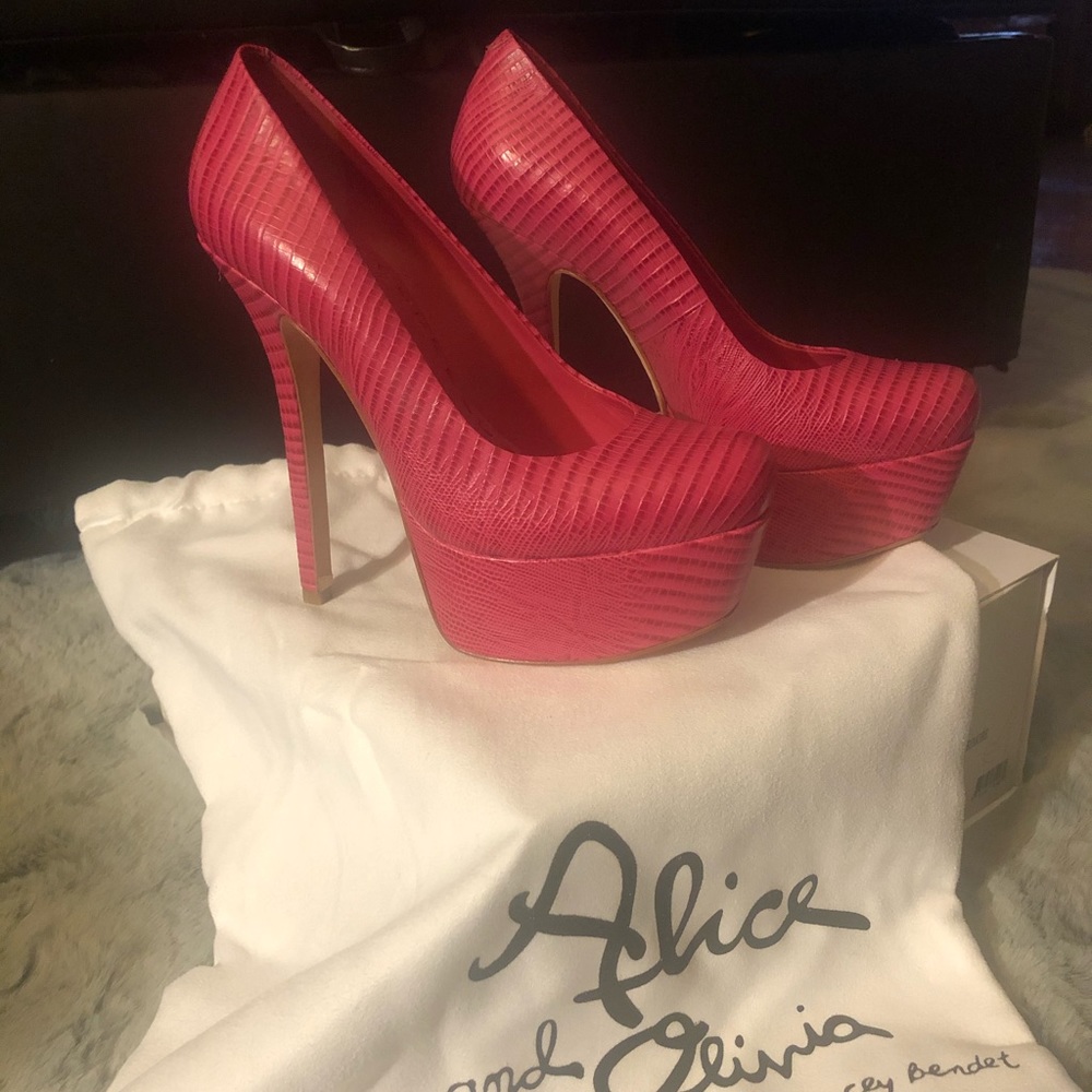 Hot Pink Alice & Olivia Larimore Stiletto - Picture 4 of 8